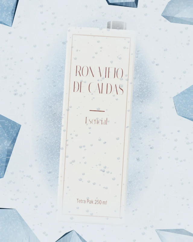 Licor de Ron Viejo de Caldas Esencial, Tetra Pak 250 ml, sobre hielo