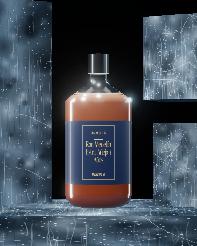 Ron Medellín Extra Añejo 5 Años, Media 375 ml, sobre hielo