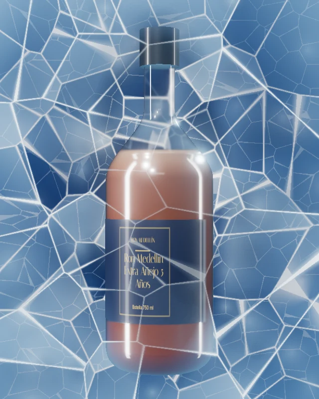 Ron Medellín Extra Añejo 5 Años, Botella 750 ml, sobre hielo